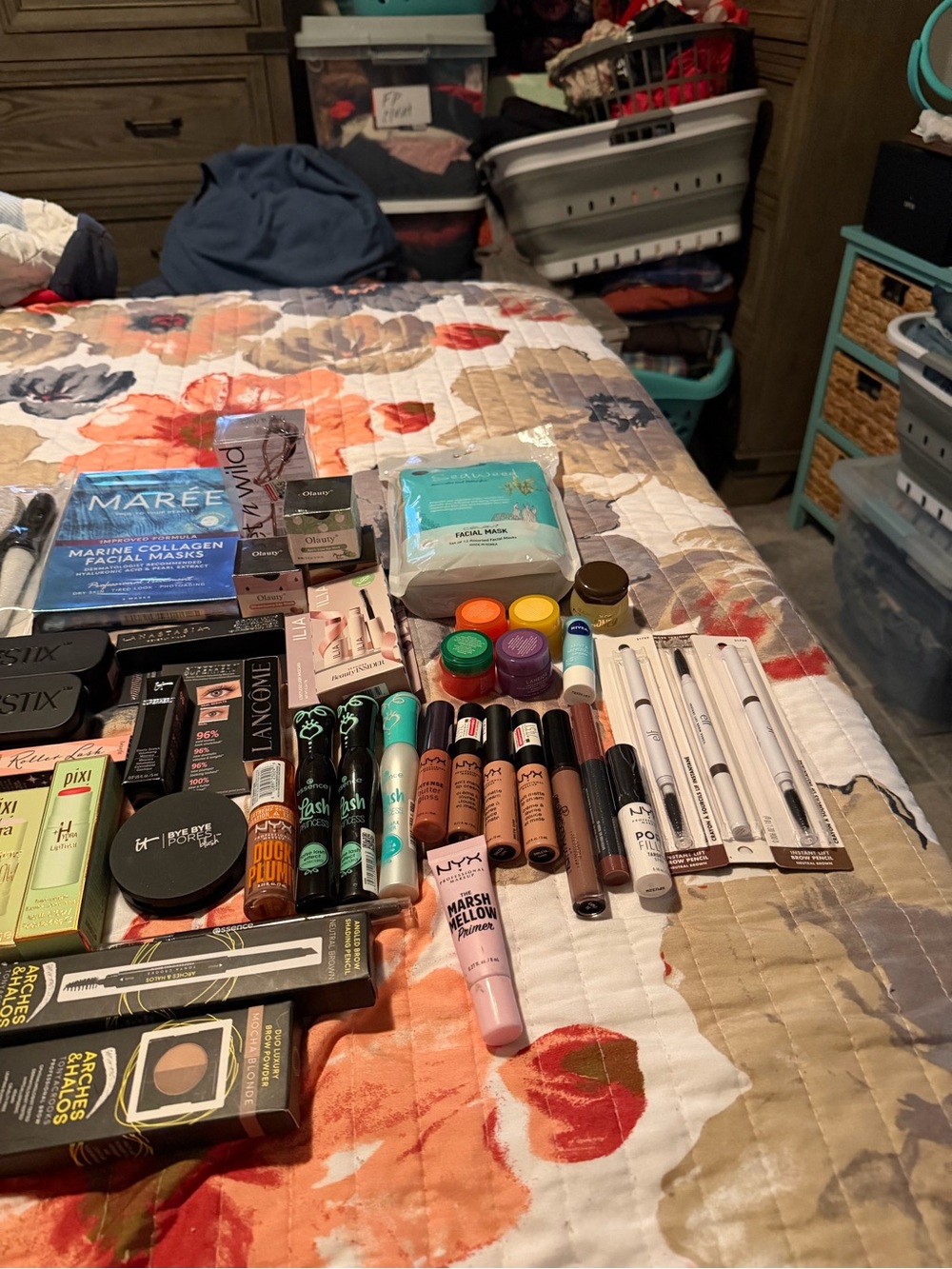 HUGE NEW Beauty Bundle Benefit IT Laconia NUDEStix Peach Slices Pixi Laneige - Picture 4 of 5